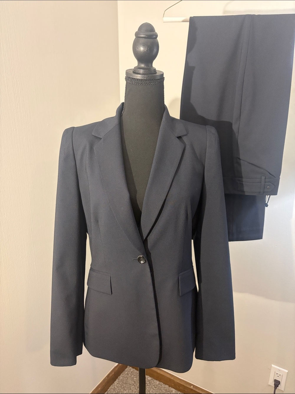 Alex Marie Navy pinstripe Women's Blazer and Pants Suit 6